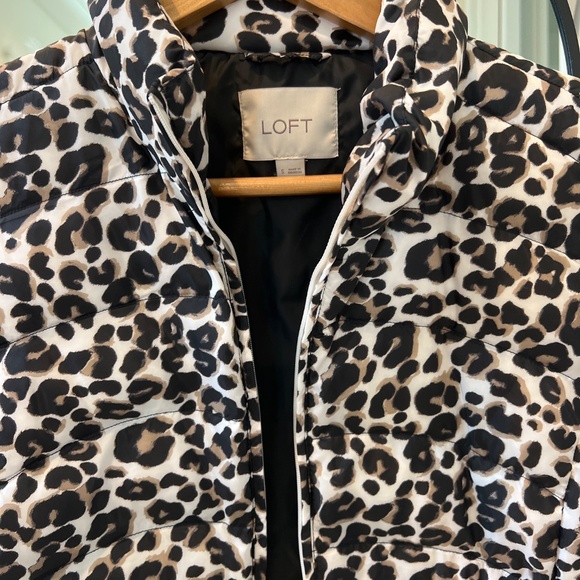 Loft Leopard Vest - Picture 2 of 3